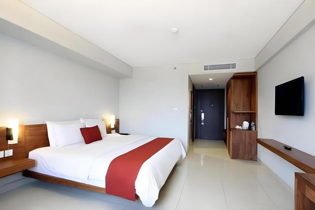 Mitra Bandung Hotel Buitenkant foto