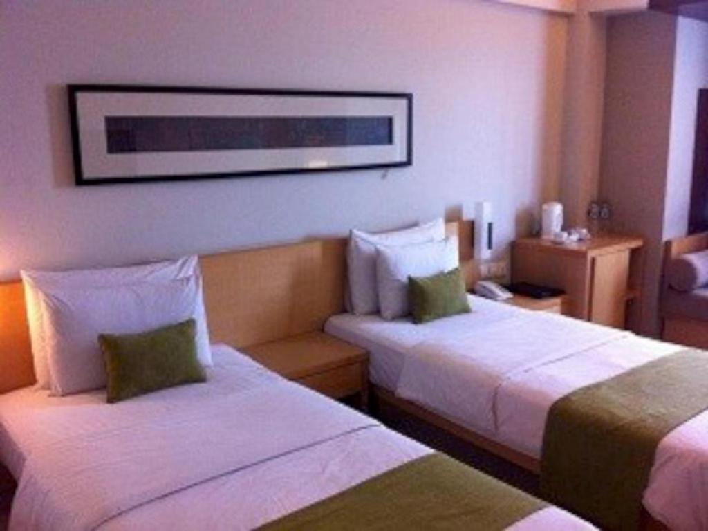 Mitra Bandung Hotel Buitenkant foto