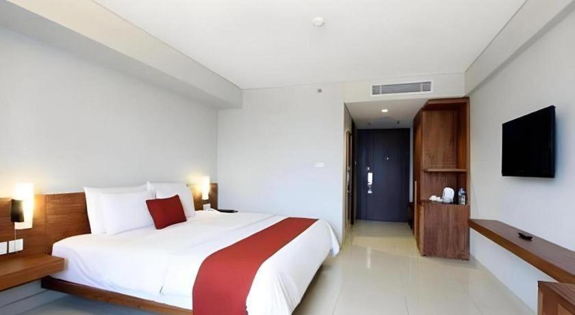 Mitra Bandung Hotel Buitenkant foto