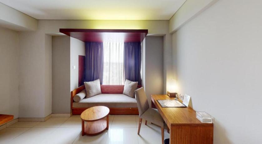 Mitra Bandung Hotel Buitenkant foto