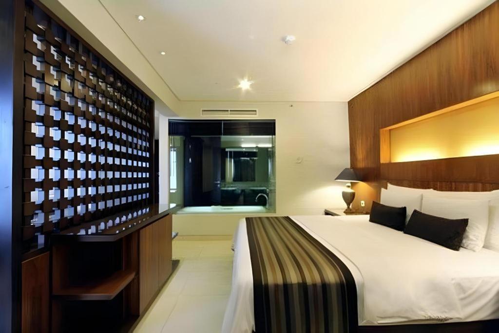 Mitra Bandung Hotel Buitenkant foto