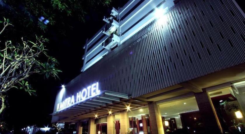 Mitra Bandung Hotel Buitenkant foto